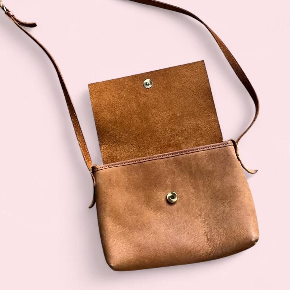 clad & cloth Women's Tan and Brown Bag